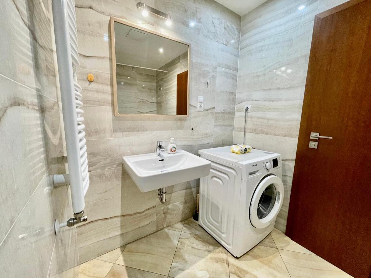 Centrum Park Apartment+ Prague Luaran gambar